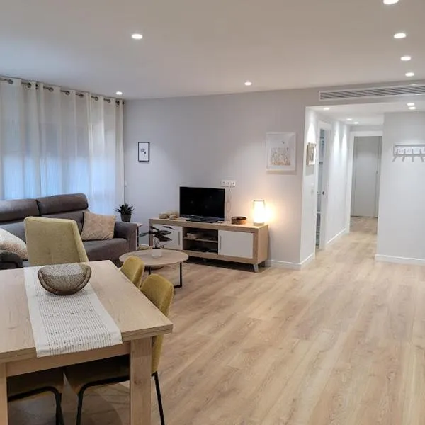 Apartamento Azabache，位于萨拉戈萨的酒店