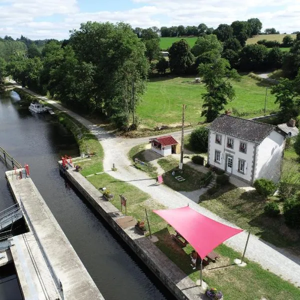 Le Port, Refuges du Halage，位于Sacé的酒店