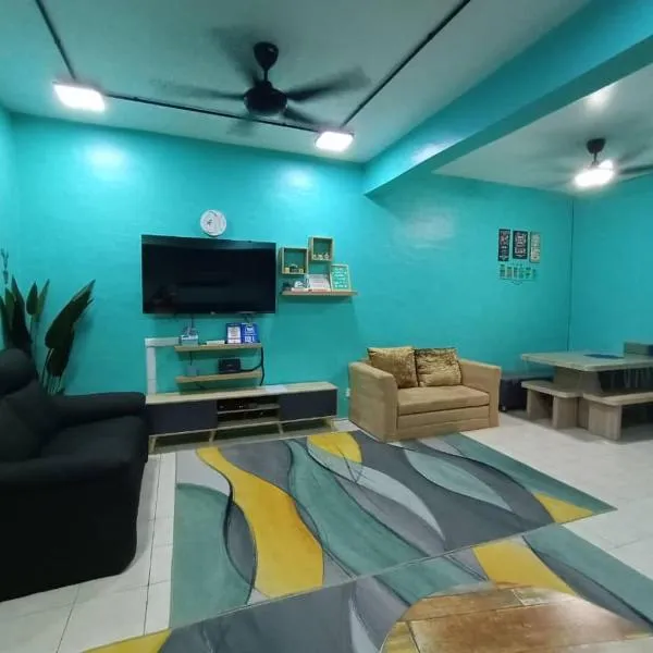 The Handz House II with WIFI - For family or same gender only，位于Kampong Lahar Yooi的酒店