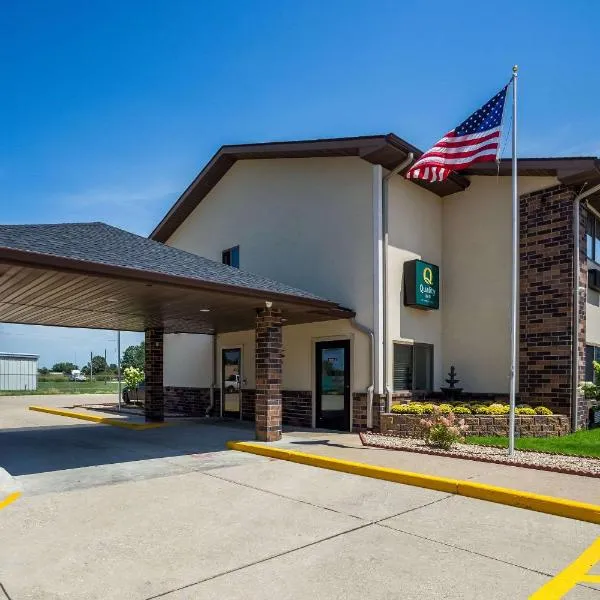 Quality Inn Galesburg near US Highway 34 and I-74，位于Monmouth的酒店