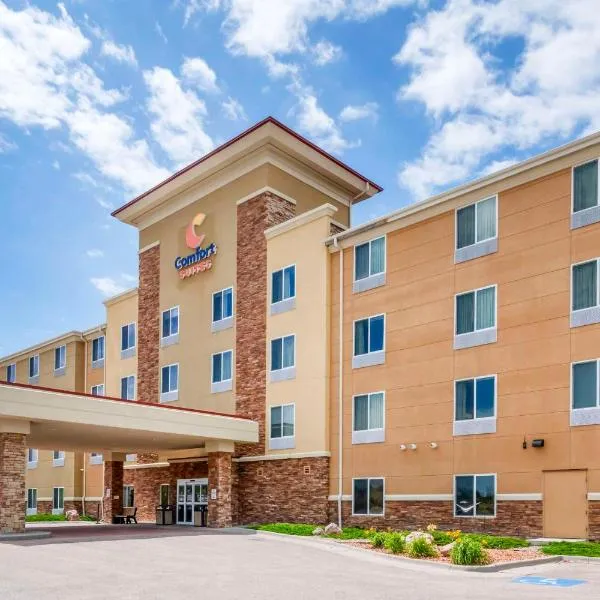 Comfort Suites Conference Center Rapid City，位于Lakota Homes的酒店