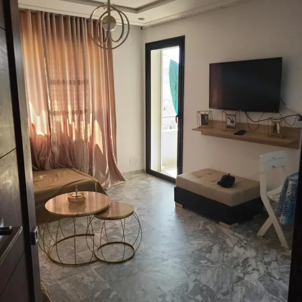 Charmant appartement - residence avec piscine entre Hammamet et Nabeul，位于Beni Khiar的酒店