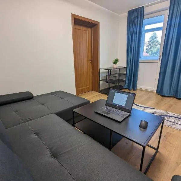 Cozy Modern Apartment Km 0 Craiova，位于克拉约瓦的酒店