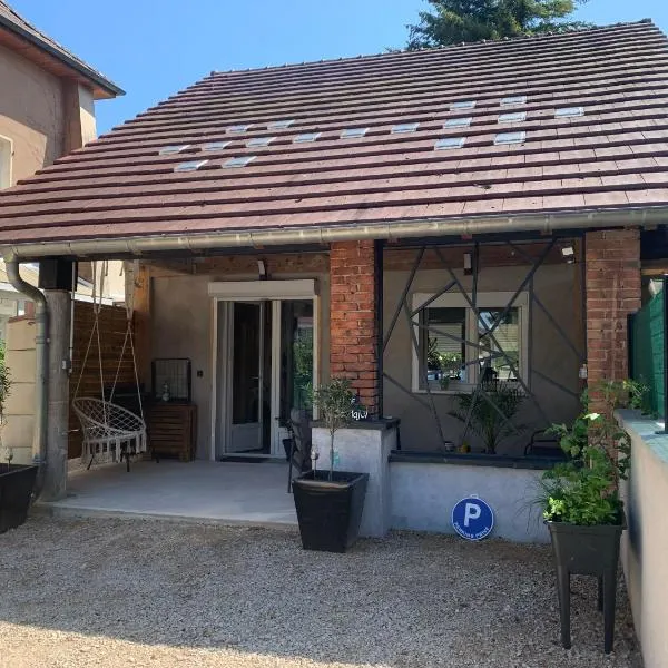 Le Majol，位于La Chapelle-sur-Furieuse的酒店