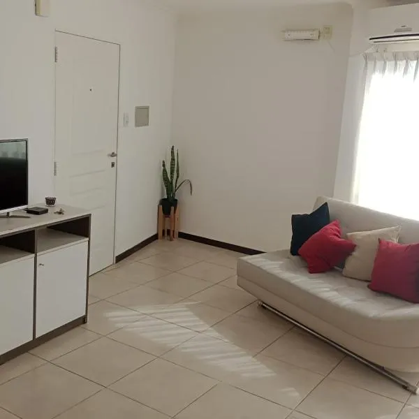 Apartamento 4 de Enero，位于绍斯维乔的酒店