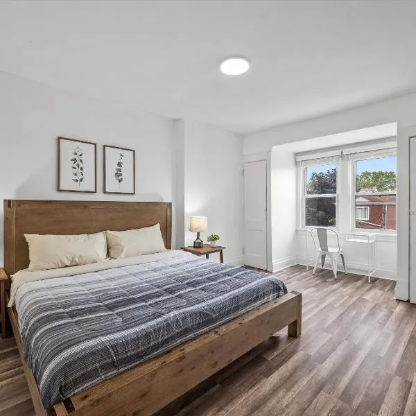 Oakland/University @G Modern and Bright Private Bedroom with Shared Bathroom，位于匹兹堡的酒店
