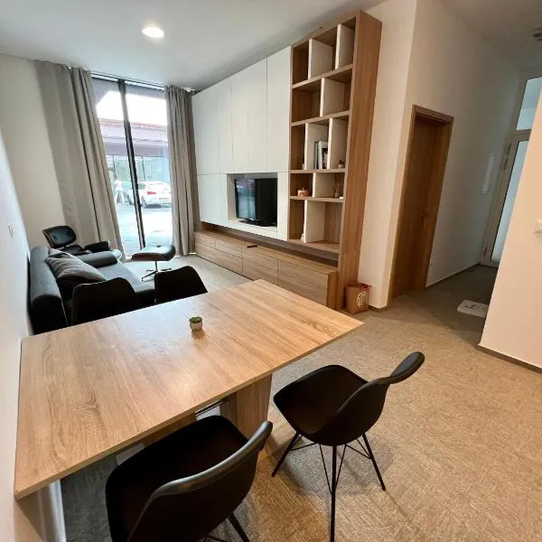 Diamant apartment pri sejmu MOS，位于森图尔的酒店