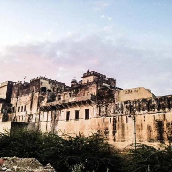 Narayan Niwas Castle，位于Rāmgarh的酒店