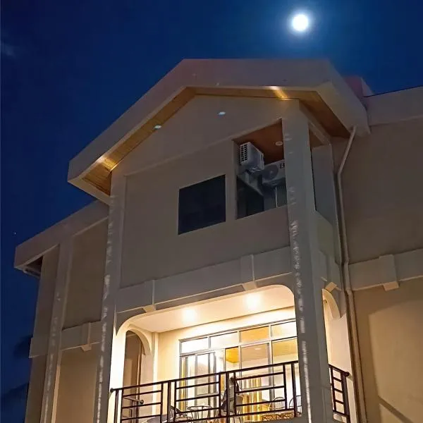 金仑有乐町温泉民宿，位于太麻里的酒店