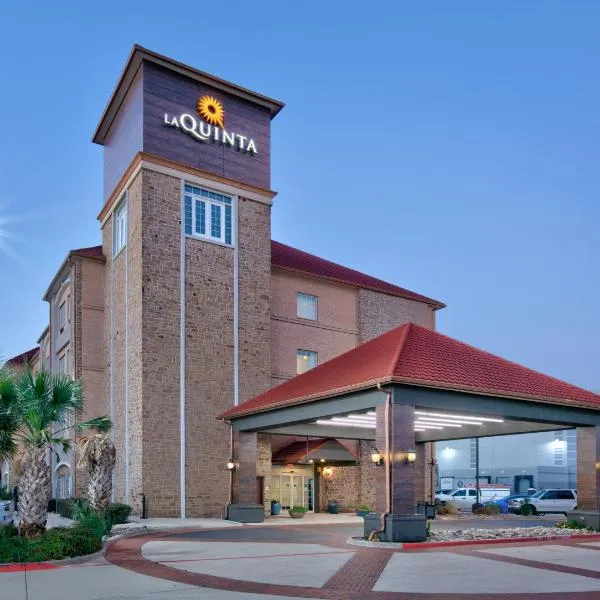 La Quinta Inn & Suites by Wyndham South Dallas - Hutchins，位于Hutchins的酒店