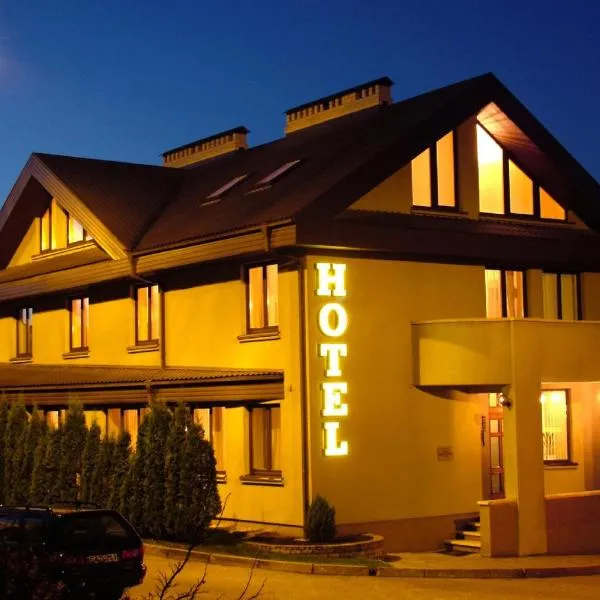 Hotel Senas Namas，位于Kančėnai的酒店