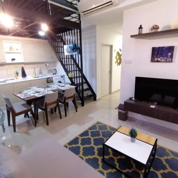 Duplex 3R2B Condo with lots of entertainments around!，位于莎阿南的酒店