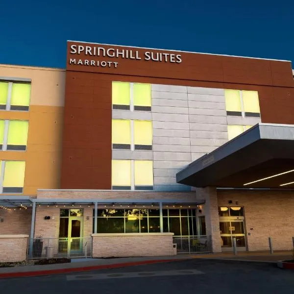 SpringHill Suites by Marriott Newark Fremont，位于Warm Springs District的酒店