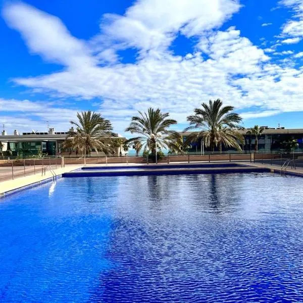 Apartamento dos habitaciones primera línea de playa，位于瓦伦西亚的酒店