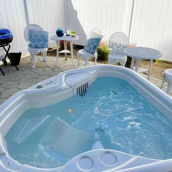 White Feather Suite Hot Tub Private Sleeps 2，位于阿赫瓦尼的酒店
