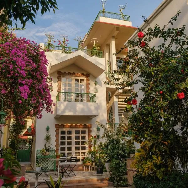 Shree Nikunj - A Luxury Boutique Homestay in Jaipur，位于斋浦尔的酒店