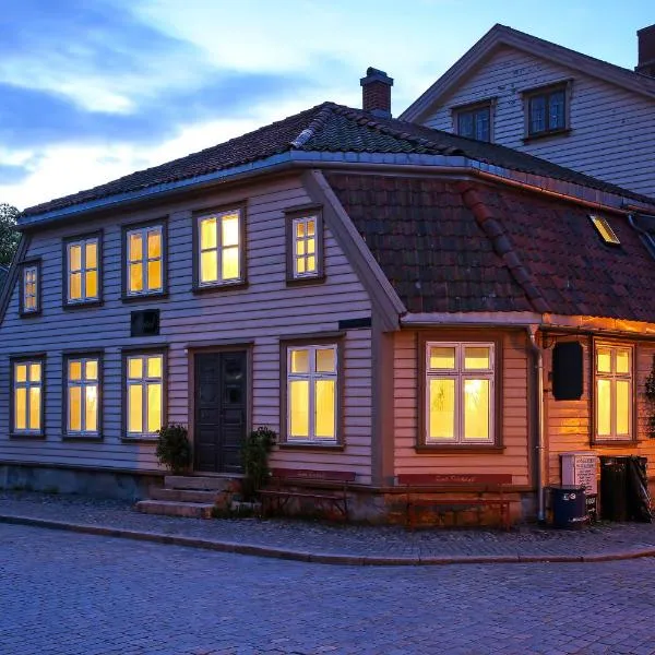 Gamlebyen Hotell - Fredrikstad，位于Råde的酒店