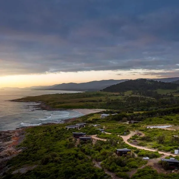 Little Beach Resort，位于Four Mile Creek的酒店