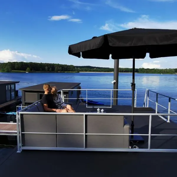 Houseboats Mookerplas met dakterras，位于Middelaar的酒店