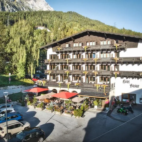 Berghotel Basur，位于弗利尔施的酒店