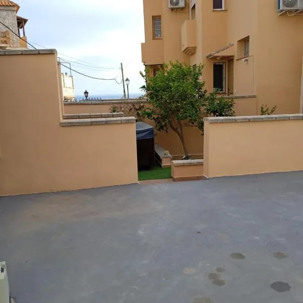 Cozy apartment IV in Torreblanca Fuengirola，位于福恩吉罗拉的酒店