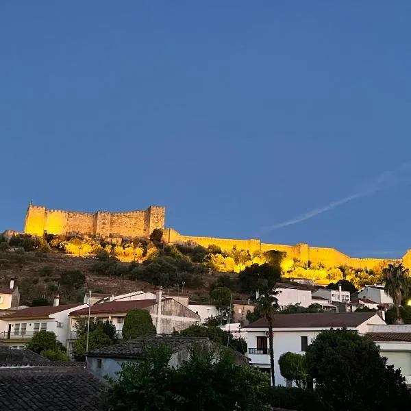 Grupo García de Paredes apartamentos turísticos，位于特鲁希略的酒店