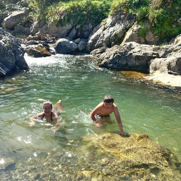 BaseCamp Kaikoura Coast，位于Clarence的酒店