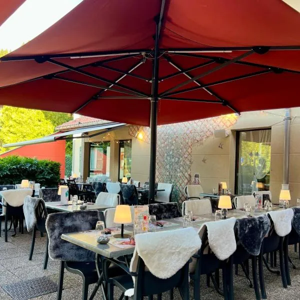 LOGIS HÔTEL, CHALETS et RESTAURANT LES CHATELMINÉS，位于拉布雷斯的酒店