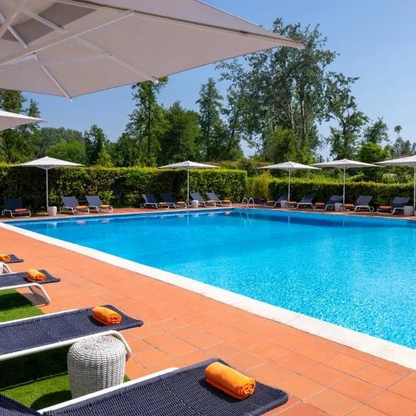 UNAHOTELS Forte Dei Marmi，位于马尔米堡的酒店