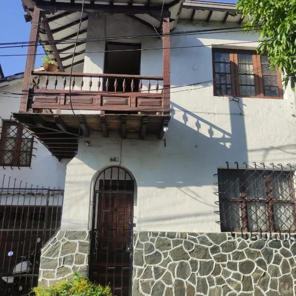 Hostal prado colonial，位于里奥内格罗的酒店