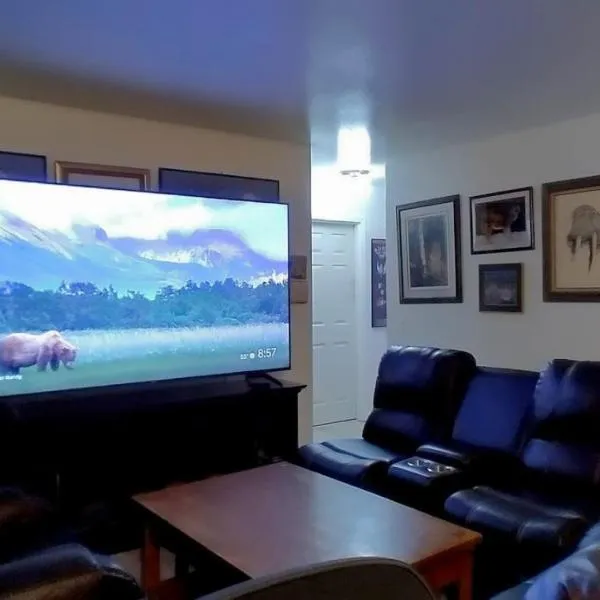 410 E 45th ave Unit 3，位于安克雷奇的酒店