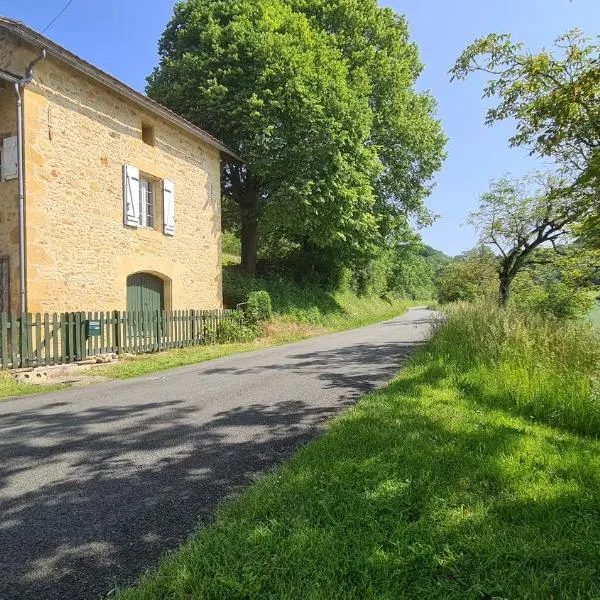 Cosy Gîte with private pool，位于Montferrand-du-Périgord的酒店