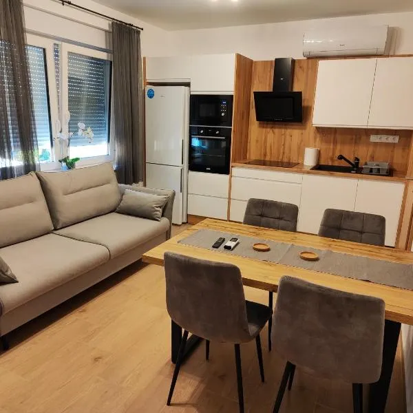SzeCu Apartmanház，位于保克什的酒店