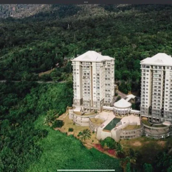 Santubong Suites Lower Level，位于山都望的酒店