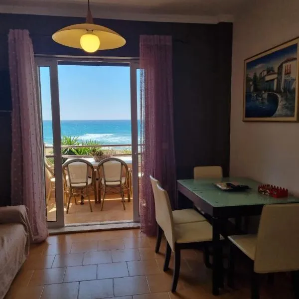 Corfu Glyfada Beach Apartment 58a，位于科孚镇的酒店