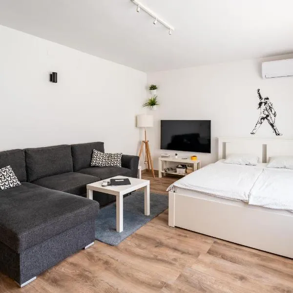 Studio apartman Queen，位于Ždralovi的酒店