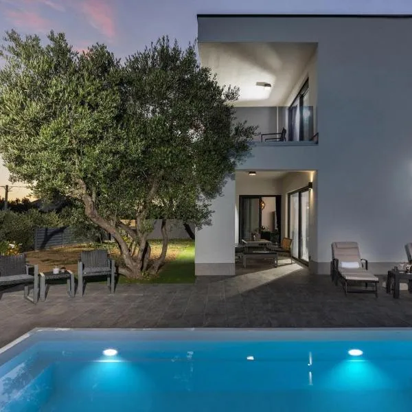 Villa Karla Rab，位于拉布的酒店