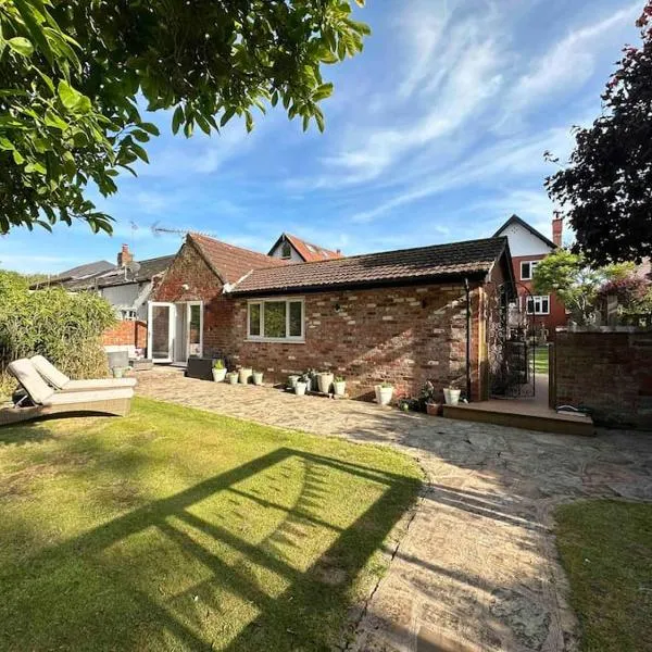 Leafy lodge in Lytham，位于Brown Moss Side的酒店