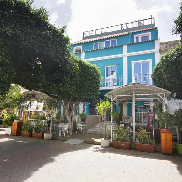 圣玛丽亚酒店，位于Praia Baixo的酒店