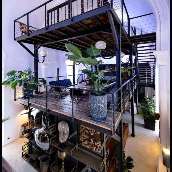 La Chapelle du Carmel - Centre ville - 340 M2 - SPA - Cinéma - Parking -，位于兰斯的酒店