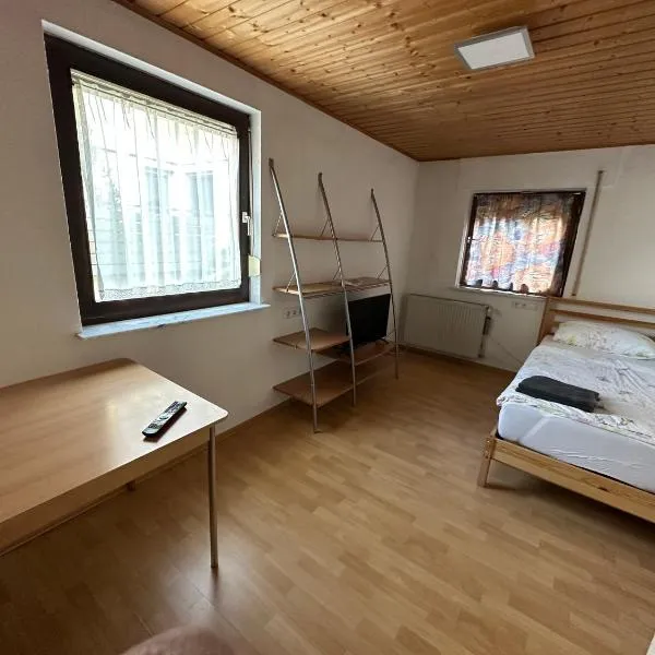 HW1 Drei Zimmer Wohung 80qm，位于Königsbronn的酒店