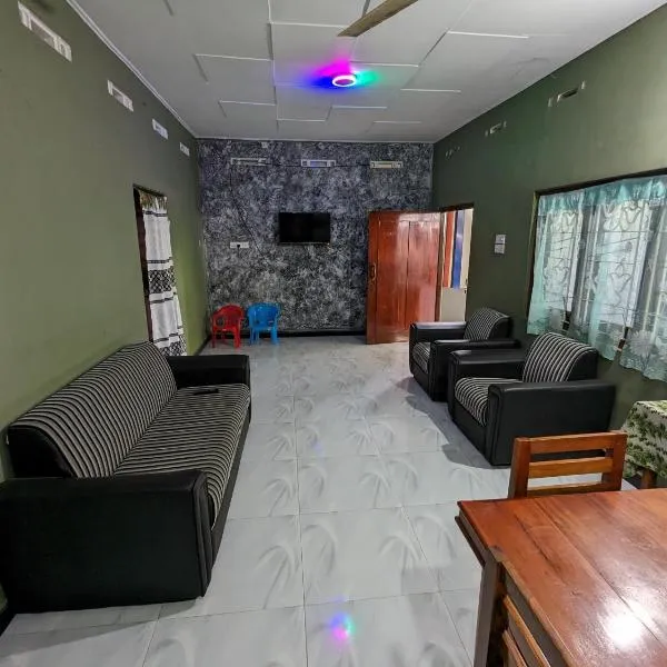 Spacious Full House Rental，位于贾夫纳的酒店