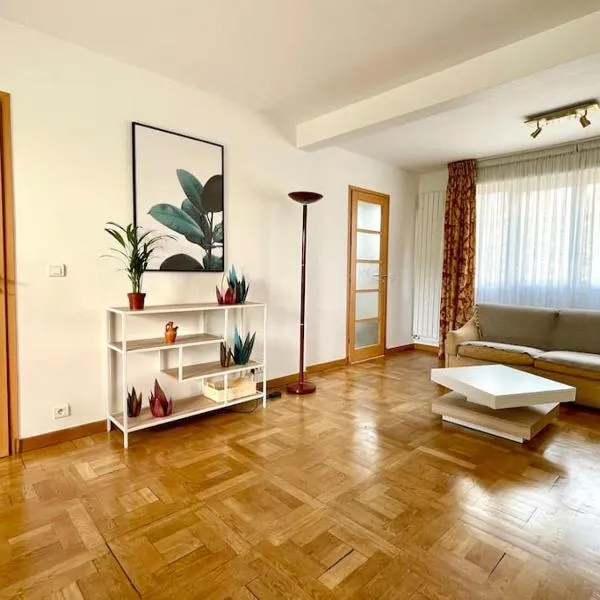 Appartement lumineux Paris nord-est，位于庞坦的酒店