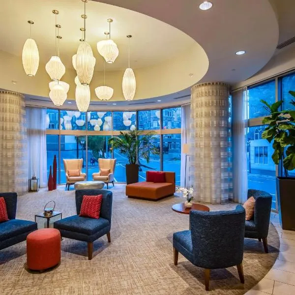 Hilton Garden Inn Alexandria Old Town National Harbor，位于亚历山德里亚的酒店