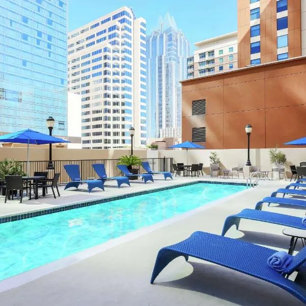 Hampton Inn & Suites Austin-Downtown/Convention Center，位于Abercrombie的酒店