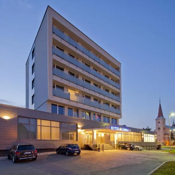 林姆巴CTT酒店，位于Oravský Biely Potok的酒店