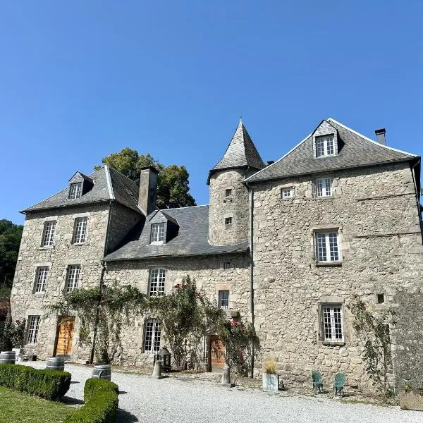 Château de la Borde à Ussel, centre-ville, proche autoroute A89，位于于塞勒的酒店