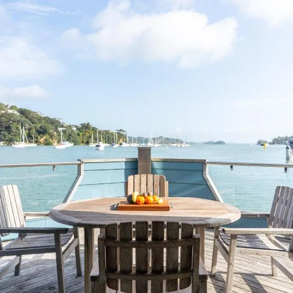 Bay of Islands 2 Bedrooms On The Water-The Landing，位于Helena Bay的酒店