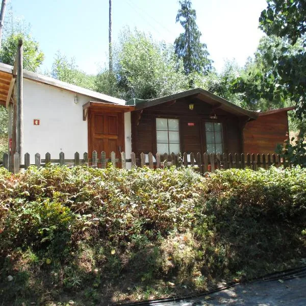 Bungalow "A Choupana" - Quinta da Carvoíça - Vale Pradinhos，位于米兰德拉的酒店