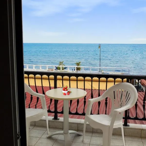 Star Beach Resort - Makrygialos Beachfront Nests，位于马克罗吉亚罗斯的酒店